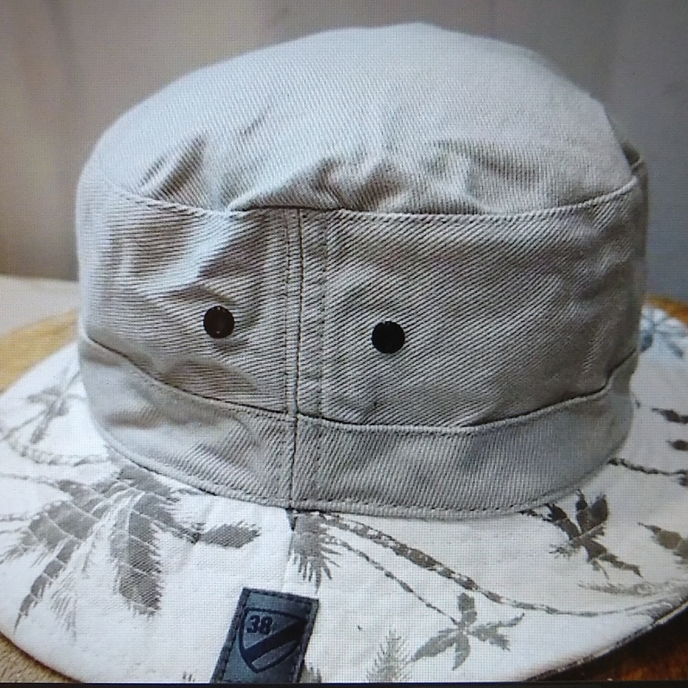 Daniel Cremieux Palm Patterned Bucket Hat